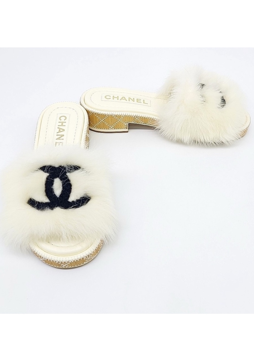 Chanel White Fur Slide Sandals Size 38.5